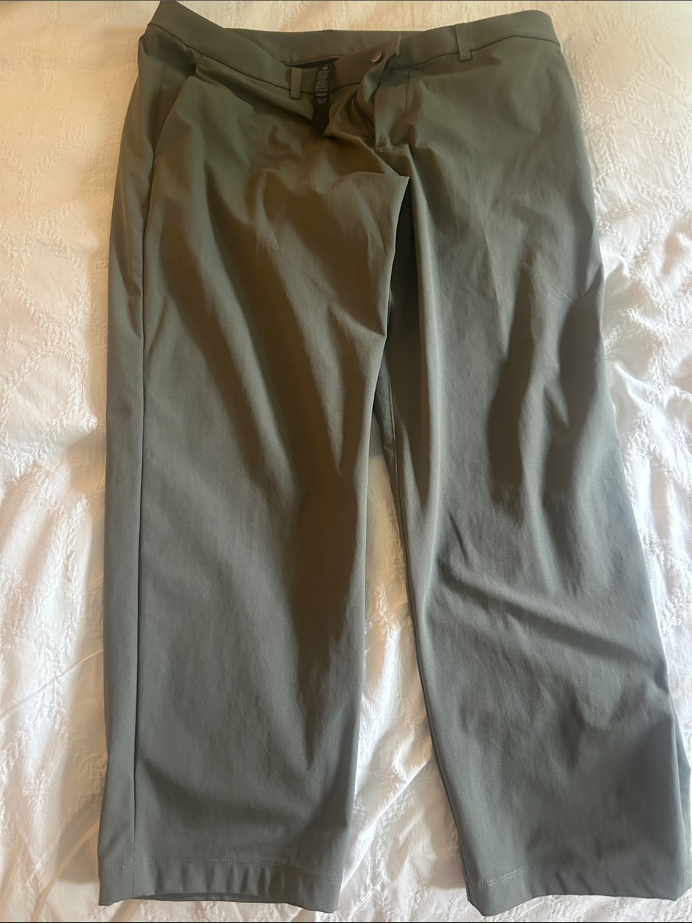lululemon athletica Men's Olive Chino Pants